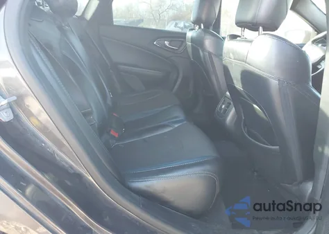 2015 Chrysler 200 S z USA, uszkodzony, nr VIN 1C3CCCBG4FN551421